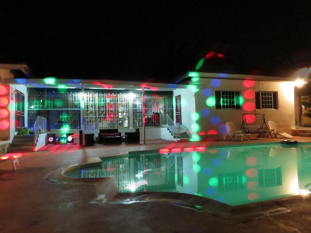 The Retreat @ A Piece Of Paradise Bed & Breakfast Montego Bay Exterior foto